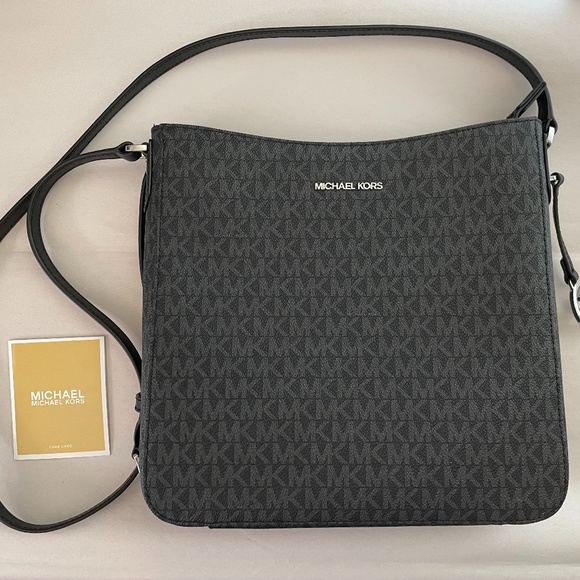 Michael Kors Purse - Picture 1 of 4